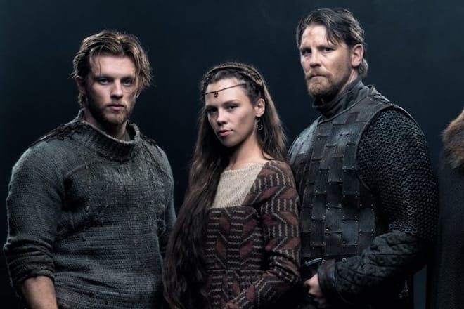 "Hagen": Jannis Niewöhner (l.) als Siegfried, Lilja van der Zwaag als Kriemhild und Gijs Naber als Hagen.