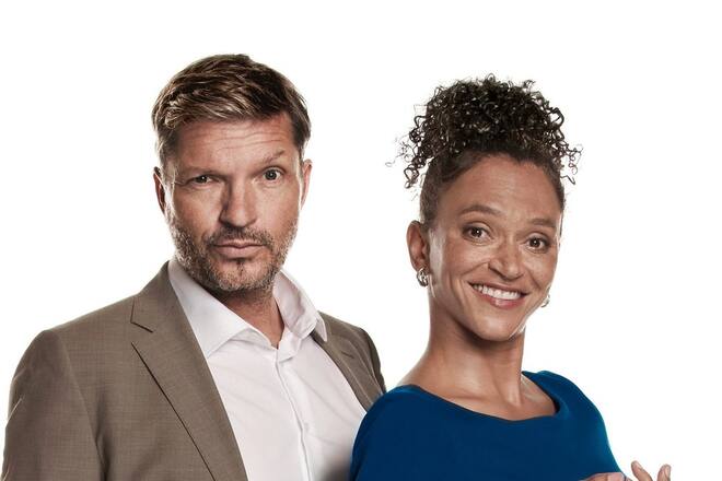 Hardy Krüger jr. wirft als Ralf Sobotta ein Auge auf die von Sarah Masuch dargestellte Anette Roth.