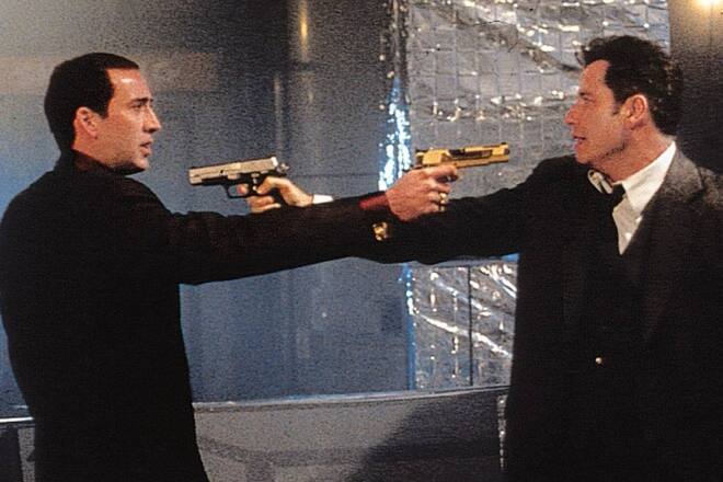 «Im Körper des Feindes»: Nicolas Cage (l.) gegen John Travolta und beide irgendwie gegen sich selbst.