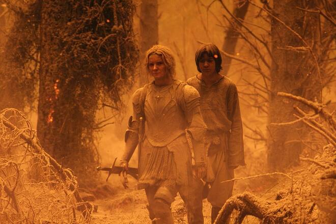 Der grosse Tolkien-Schurke Sauron wirft in Staffel eins bereits seinen Schatten über Mittelerde.