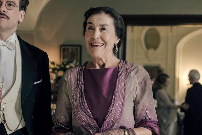 «Martha Liebermann - Ein gestohlenes Leben»: Martha Liebermann (Thekla Carola Wied) lernt den Kunstexperten Carl Solbach (Wanja Mues) kennen.