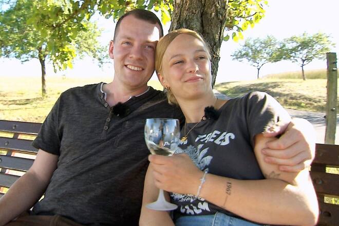 Max und Anna kommen sich näher.