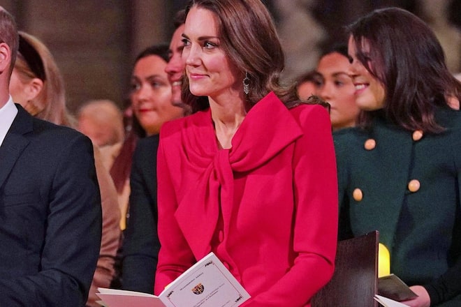 Im vergangenen Jahr wählte Prinzessin Kate für das Weihnachtskonzert ein rotes Schluppenkleid.