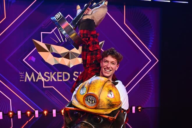 Wochenlang steckte Schauspieler Daniel Donskoy unter dem Maulwurf-Kostüm.