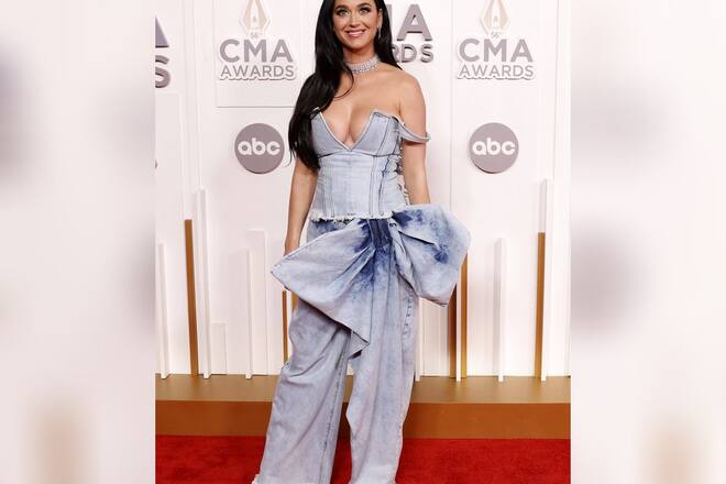 Katy Perry im Denim-Look auf den 56. Country Music Awards in Nashville.