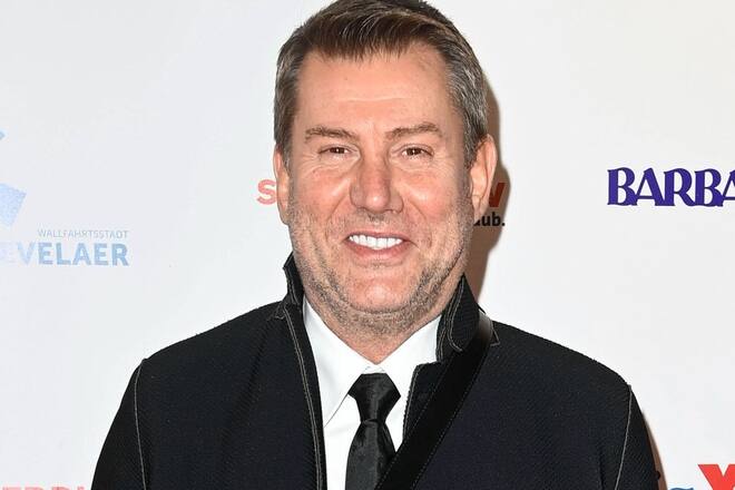 Jens Riewa wagt sich in die Zirkus-Manege.