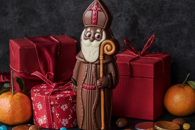 Geschenke, Schokolade und Mandarinen dürfen am 6. Dezember nicht fehlen.