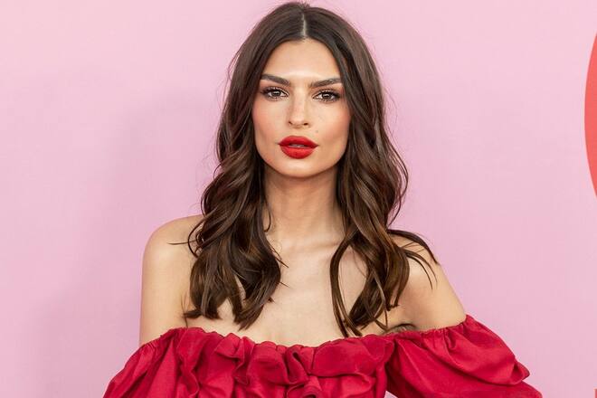 Emily Ratajkowski versucht sich im Online-Dating.