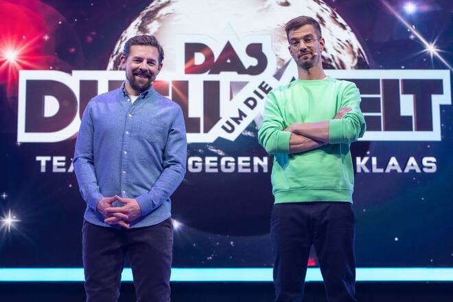 Schicken Promis um den Globus: Klaas Heufer-Umlauf und Joko Winterscheidt (re.).