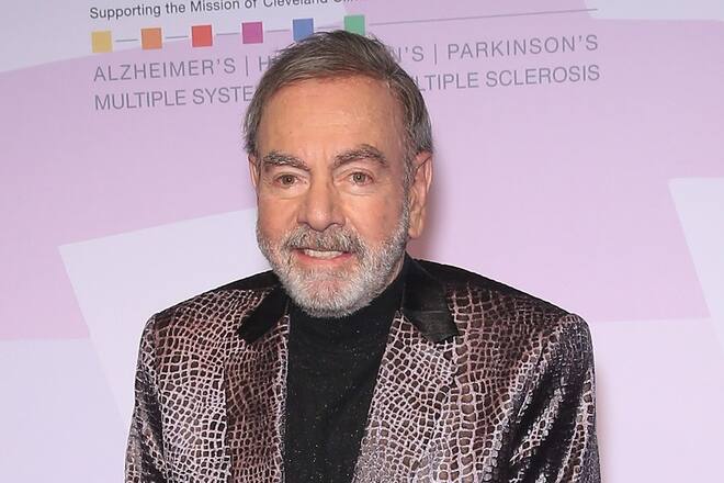 Musiker Neil Diamond verkaufte in seiner Karriere über 130 Millionen Alben. Im Jahr 2018 wurde bei ihm während einer Tournee Parkinson diagnostiziert.
