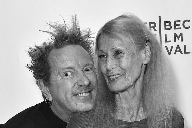 John Lydon mit seiner Frau Nora Forster im Jahr 2017 in London.
