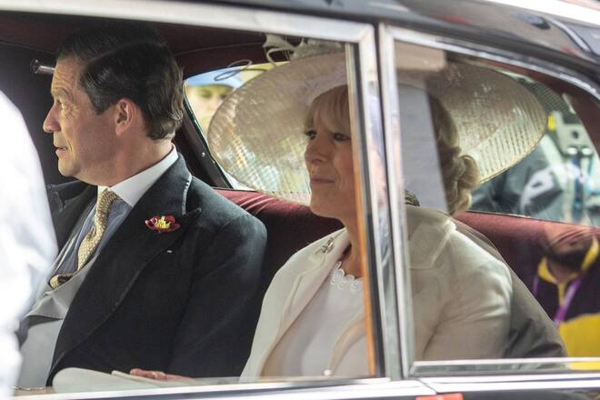 Olivia Williams und Dominic West als Camilla und Charles.