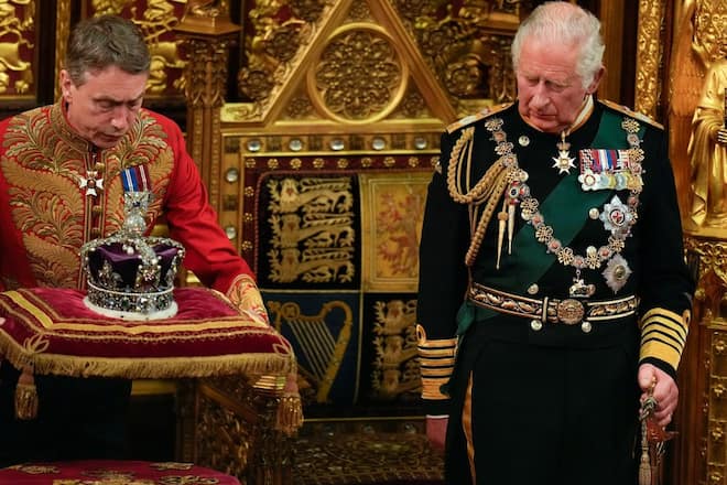 König Charles III. wird in der Westminster Abbey gekrönt.
