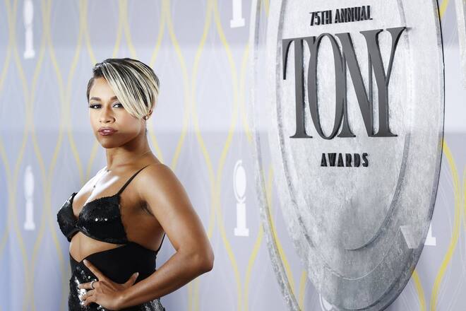 Musicaldarstellerin Ariana DeBose moderiert auch 2023 wieder die Tony Awards
