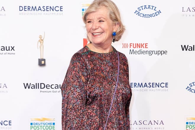 Jutta Speidel geniesst es, sich ihr Leben nach ihren Vorstellungen einzurichten, wie sie jetzt in einem Interview verraten hat.