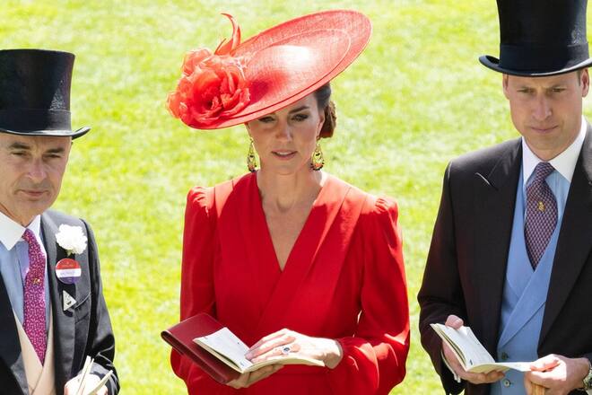 Nicht nur mit diesem roten Outfit sticht Prinzessin Kate aus der Masse hervor.