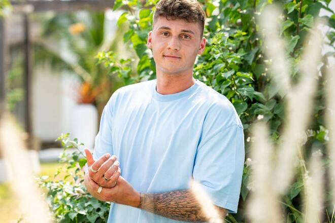 Kandidat Fynn versucht nach «Love Island» bei der «Bachelorette» sein Liebesglück: Kann er Jennifer Saro für sich gewinnen?