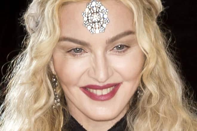 Nach ihrem Krankenhausaufenthalt im Juni erholt sich Madonna jetzt, um ihre Tour bald antreten zu können.