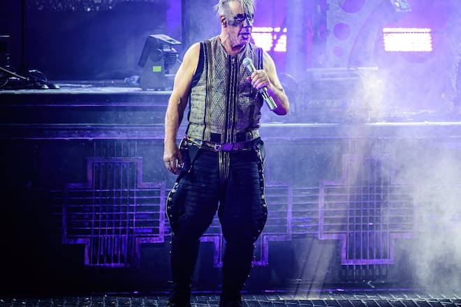 Till Lindemann während eines Rammstein-Konzerts Anfang Juni 2023 in Dänemark.