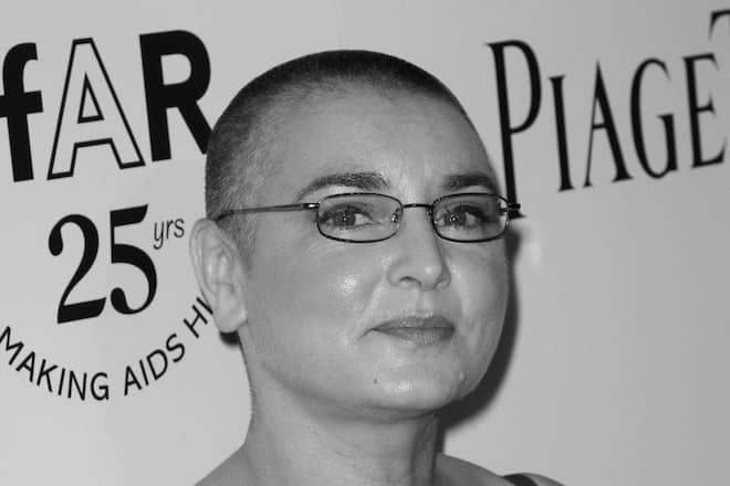Sinéad O'Connor prägte die Musikszene und kämpfte in ihrer Heimat für Gesetzesänderungen. Prominente Kollegen widmeten ihr Instagram-Postings.