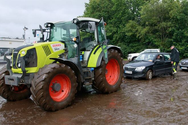 Die Veranstalter des Wacken Open Air haben einen zunächst zeitweilig geplanten Anreisestopp auf das komplette Festival ausgeweitet.