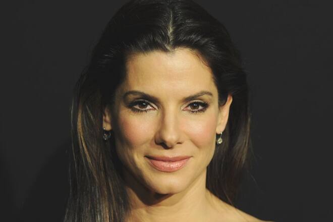 Sandra Bullock ist seit 2015 mit dem Fotografen Bryan Randall zusammen. 2021 schwärmte sie öffentlich von ihm. Doch ein Jahr später kursierten dann erste Krisengerüchte.