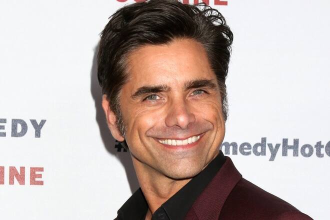 «Full House»-Star John Stamos auf dem roten Teppich.