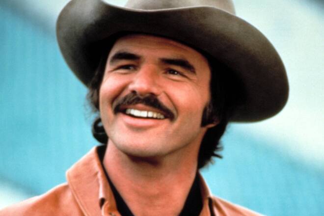 So behalten Millionen Fans weltweit Burt Reynolds in Erinnerung.
