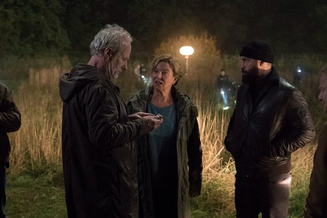 «Tatort: Erbarmen. Zu spät»: Paul Brix (Wolfram Koch) und Anna Janneke (Margarita Broich) beraten sich.