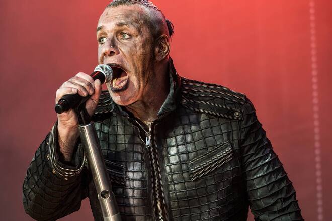 Till Lindemann produziert sein Soloalbum ohne Universal Music.
