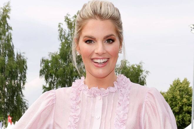 Angelina Kirsch spricht auf Instagram offen über ihren Umgang mit einer Gesichtslähmung.