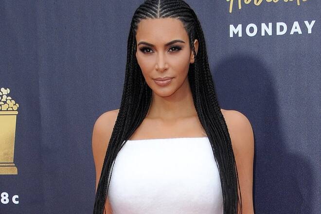 Kim Kardashian zieht einen Vergleich zu Armenien. Ihre Vorfahren väterlicherseits stammen aus dem Land. Sie liess sich und ihre Kinder dort vor vier Jahren taufen.