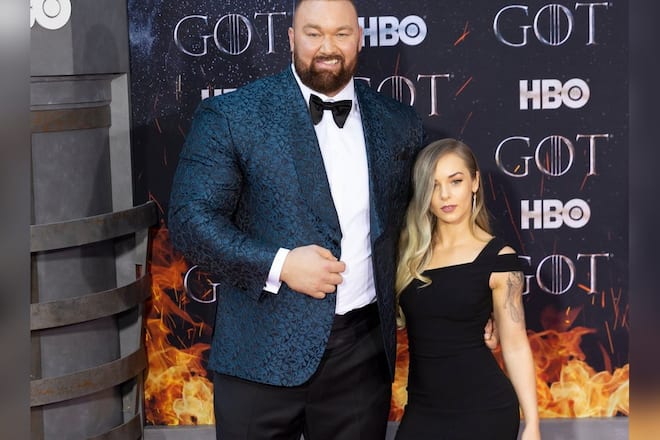 Hafthor Björnsson und seine Frau bei einem gemeinsamen Auftritt.