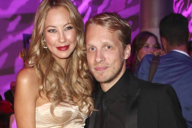 Alessandra Meyer-Wölden und Oliver Pocher waren von 2010 bis 2014 verheiratet und haben drei gemeinsame Kinder. Sie ersetzt im Pocher-Podcast bei Podimo ab sofort seine Noch-Frau Amira.