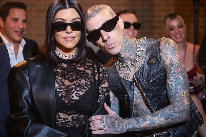 Kourtney Kardashian und Travis Barker sind Eltern geworden.
