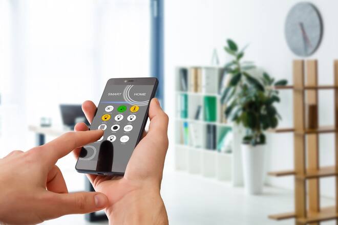 Vom Licht über die Raumtemperatur bis zum im Winter vorgeheizten Auto: Inzwischen lassen sich immer mehr moderne Geräte aus der Ferne bedienen.