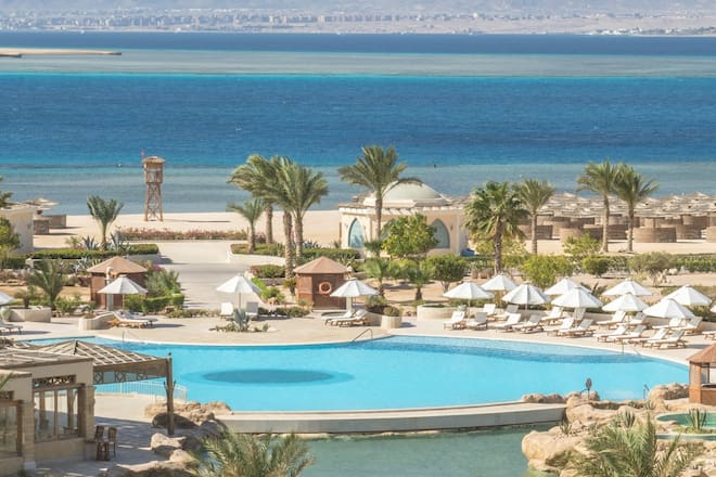 "HolidayCheck" prämiert die besten Hotels 2022 auf Basis von Nutzerbewertungen.