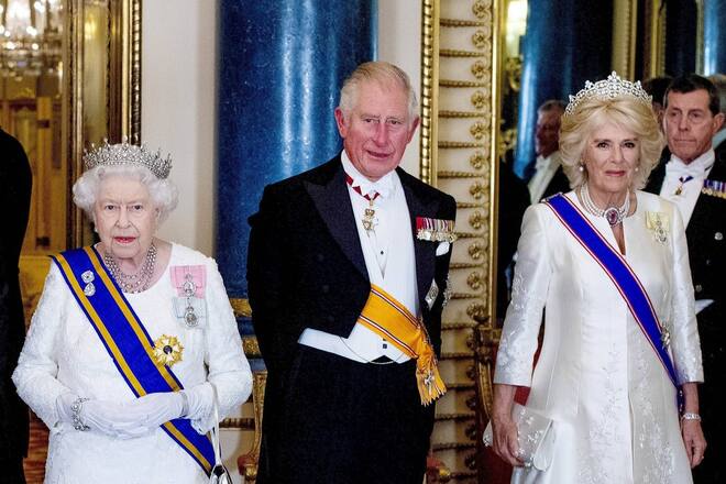 Prinz Charles wird Queen Elizabeth II. (l.) eines Tages auf den Thron folgen - seine Frau, Herzogin Camilla, soll dann "Queen Consort" genannt werden.