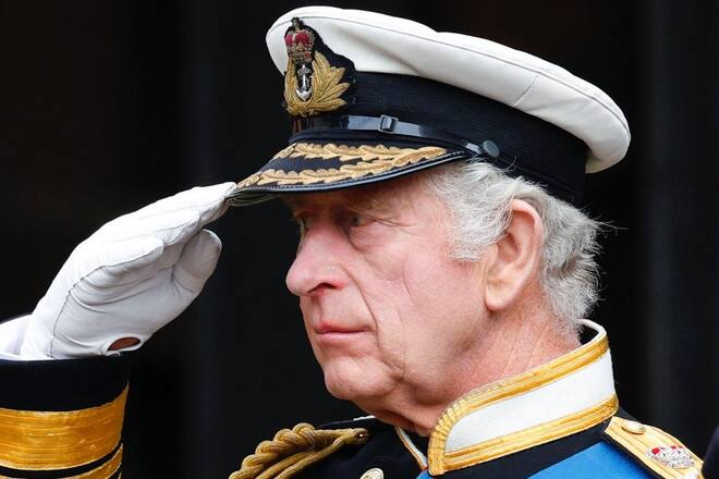 König Charles III. ist nach dem Staatsbegräbnis seiner Mutter zurück im Dienst.