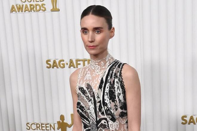 Die für einen Schauspielpreis nominierte Rooney Mara musste bei den SAG Awards auf ihren Einlass in den Eventsaal warten.