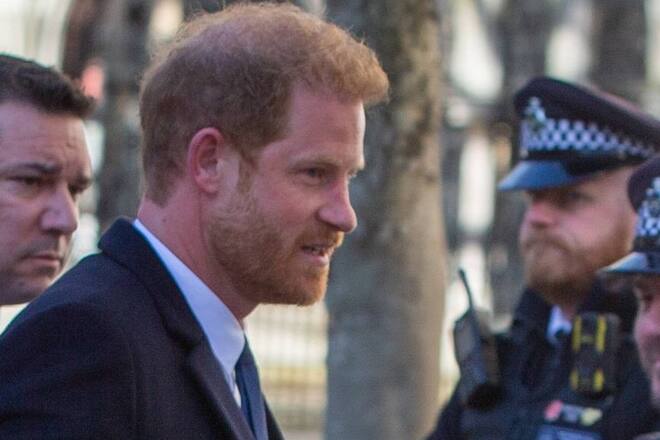 Während seines London-Besuchs soll Prinz Harry weder Vater Charles noch Bruder William treffen.