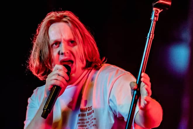 Lewis Capaldi kämpft mit verschiedenen Problemen.