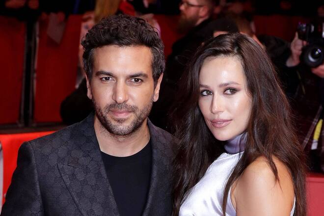 Auf Ibiza überraschten Einbrecher Elyas M'Barek und seine Ehefrau Jessica im Schlaf.