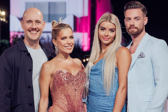 Oli.P, Sylvie Meis und das Sieger-Couple Jenny und Luca (v.l.).