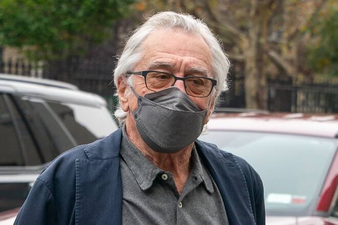 Robert De Niro muss sich derzeit vor Gericht mit einer Klage wegen möglicher Diskriminierung auseinandersetzen.