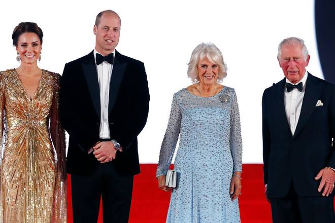 Herzogin Kate Prinz William Herzogin Camilla und Prinz Charles an der Bond-Premiere