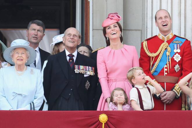 Queen Elizabeth Buckingham William Kate George Charlotte