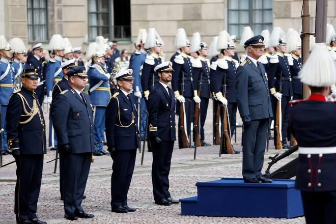 König Carl Gustaf beim Change of the Guards.