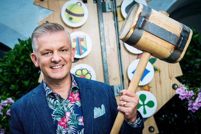 Rainer Maria Salzgeber beim Donnschtig-Jass