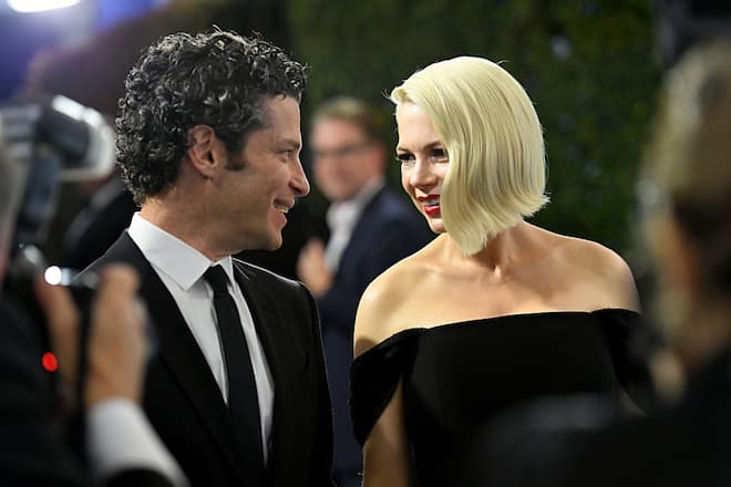 LOS ANGELES, CALIFORNIA - JANUARY 19: Thomas Kail and Michelle Williams attend the 26th Annual Screen Actors Guild Awards at The Shrine Auditorium on January 19, 2020 in Los Angeles, California. 721384 (Photo by Mike Coppola/Getty Images for Turner)